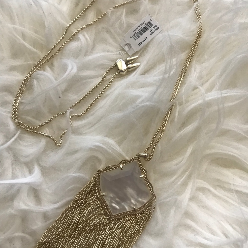NWT Rare Ivory Pearl Kendra Scott Necklace